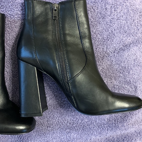 Steve Madden heeled leather boots size 7.5 - Picture 2 of 6